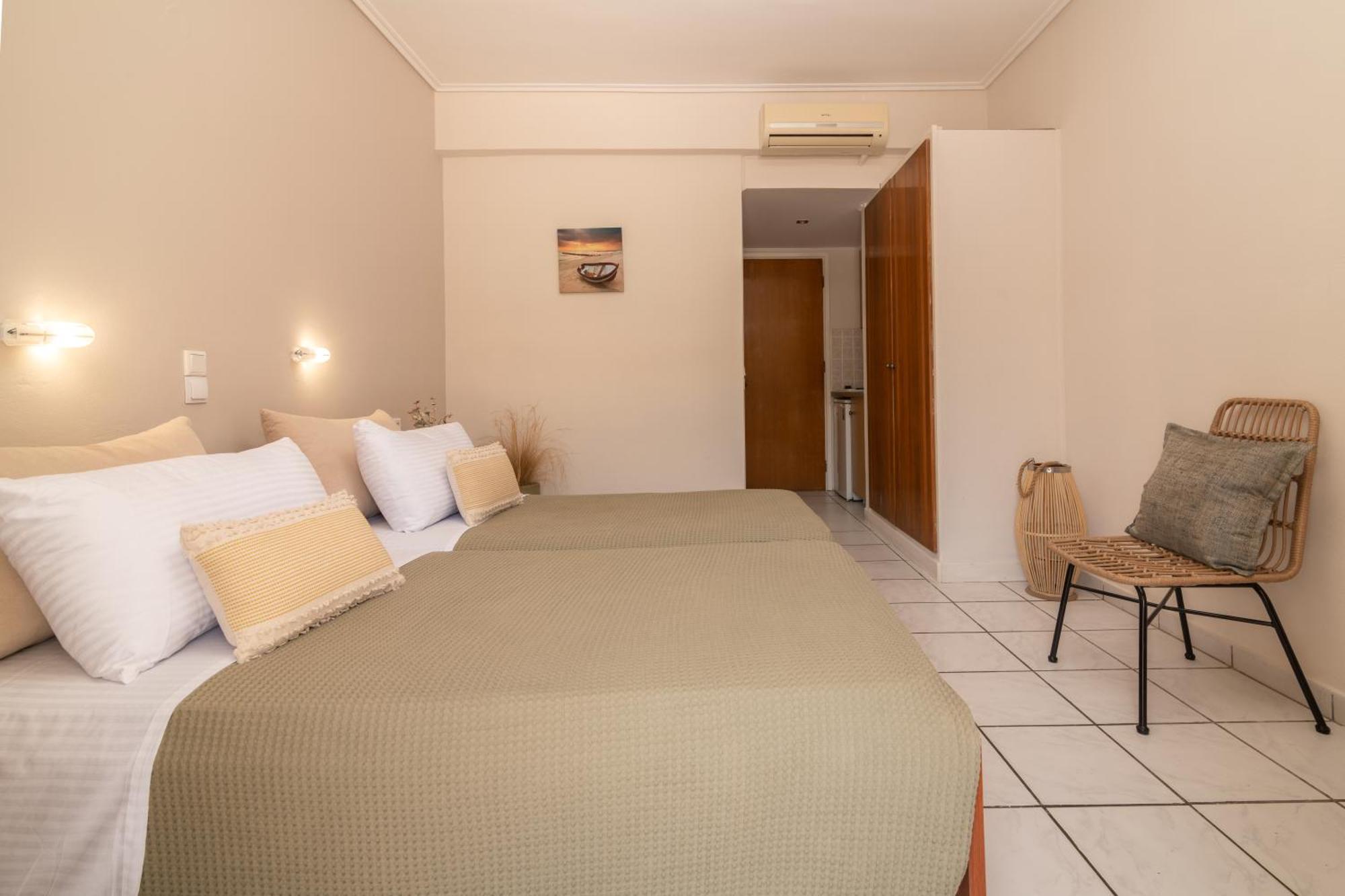 Daisy Hotel Plános エクステリア 写真